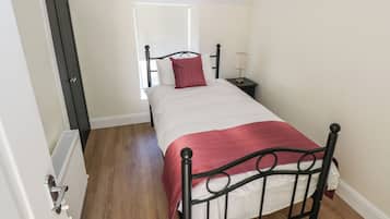 3 عدّة غرف نوم وبديكورات فريدة لكل غرفة وطراز فريد لكل وحدة