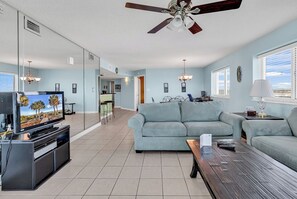 Smart TV - Oceanfront 4BR/3BA  Luxury Condo in the Laguna Keys in Cherry Grove (North Myrtle Beach)