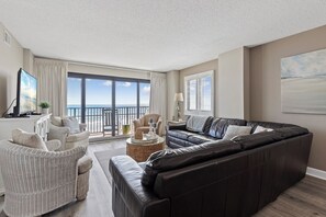 Smart TV, DVD player - Oceanfront Luxury 3BR/2BA  End Unit with Pool, Fitness Room and Hot Tubs. (North Myrtle Beach)