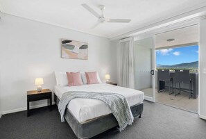 Iron/ironing board, WiFi, bed sheets - Peak Studio—Highview Haven across Shopping Centre (Cairns)