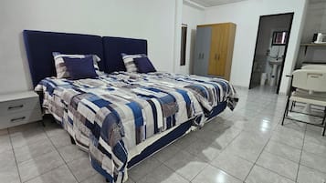 Twin Room | Free WiFi