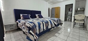 Habitación con 2 camas individuales