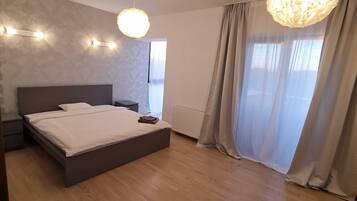 3 bedrooms, iron/ironing board, free WiFi, bed sheets