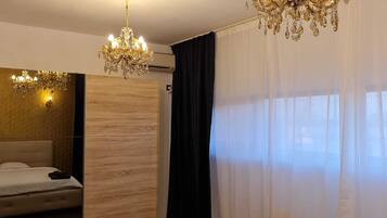 3 chambres, fer et planche à repasser, Wi-Fi gratuit, draps fournis