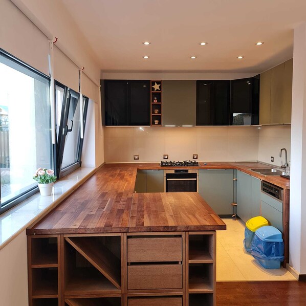 Billede uden beskrivelse, 1 af 28, knap