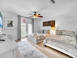 2 habitaciones, tabla de planchar con plancha, cuna de viaje y wifi 