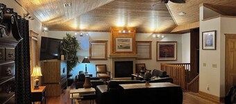 Private Luxury Gated Getaway adjacent to Sawgrass