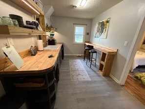 Unclassified image, 2 of 50, button