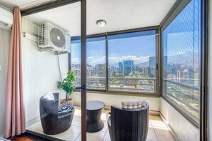 Interior - Living la gloria Cozy Apartment W/ Pool, AC & Wifi (Las Condes)