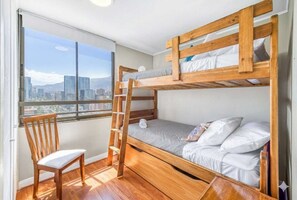 2 bedrooms, iron/ironing board, WiFi - Living la gloria Cozy Apartment W/ Pool, AC & Wifi (Las Condes)