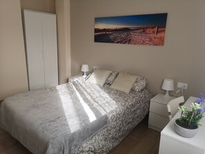 Unclassified image, 3 of 14, button