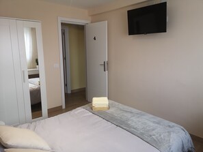 6 camere, ferro/asse da stiro, Wi-Fi gratuito, lenzuola