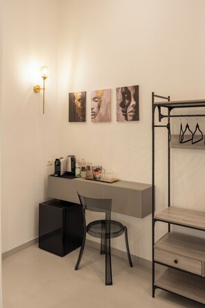 Deluxe Double Room, 1 Bedroom, Non Smoking | Interior - ViSi di napoli  (Naples)