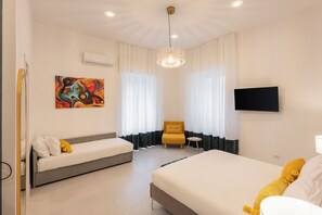 Deluxe Quadruple Room - ViSi di napoli (Napoli)