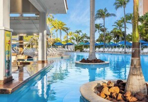 Pool - Marriott's Aruba Surf Club | 2BR/2BA Oceanside (Noord)