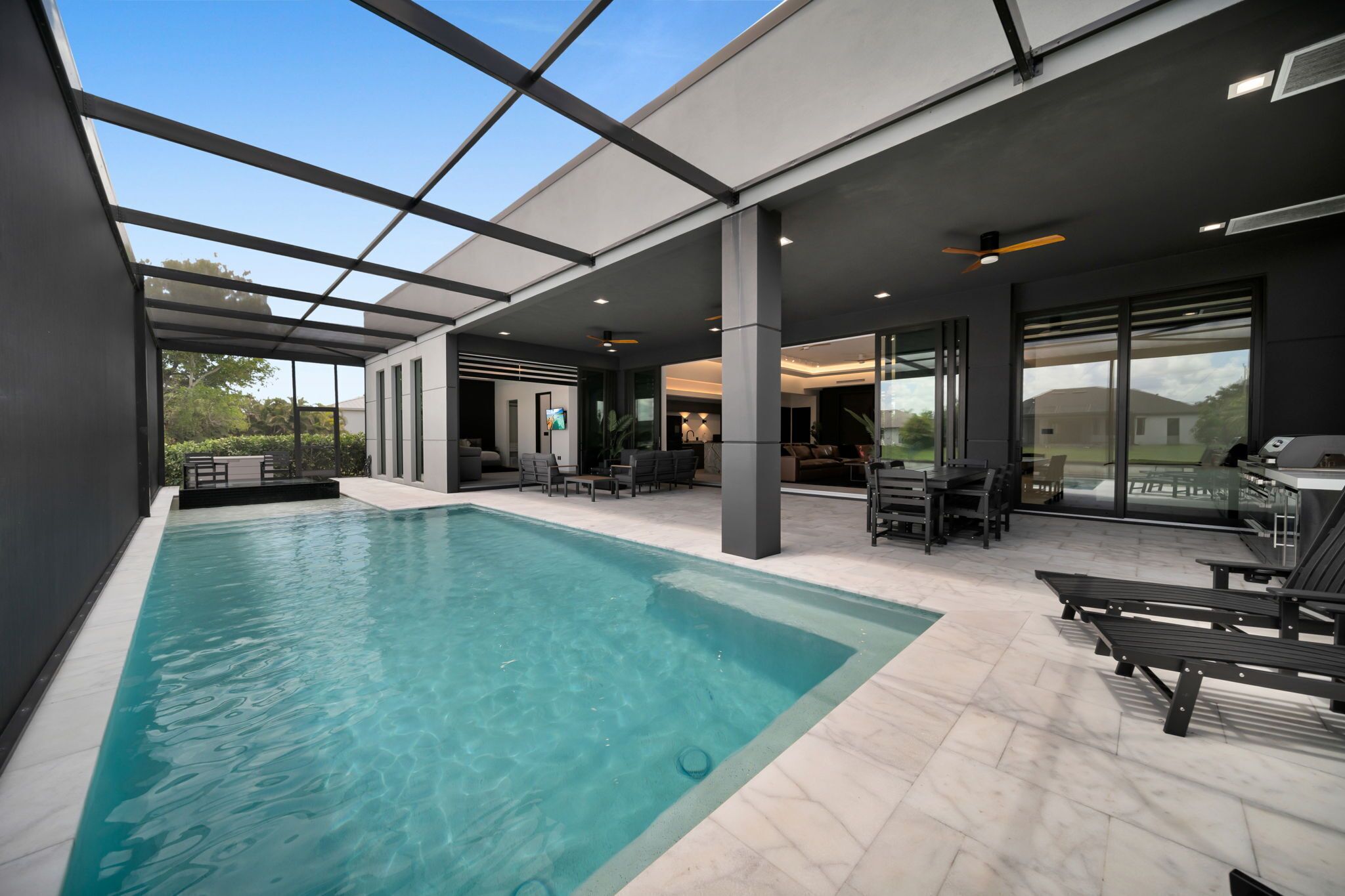 Piscine extérieure, piscine chauffée