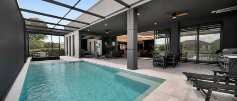 Piscine extérieure, piscine chauffée