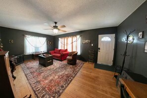 Unclassified image, 5 of 44, button