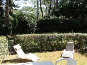 Property grounds - 100 m from the beach, prime location (Arcachon)