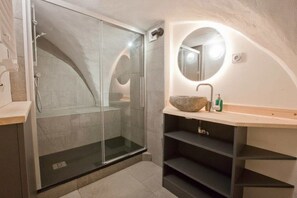 Shower, hair dryer - Quiet accommodation in Serre Chevalier Briançon (Puy-Saint-André)