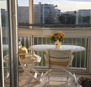 Dining - Apartment with View and Terrace in Fréjus (Fréjus)