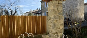 Cottage 'Gîte 4 Personnes – Drôme Provençale' with Shared Terrace, Wi-Fi and Air Conditioning