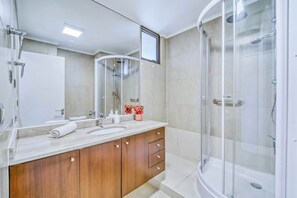 Shower - Rincón Pacifico W/ Wifi & Pool near Duna de Concon (Concón)