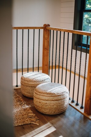 Interior - Hot Tub•Fire Pit•King Bed•SDC 10min•TRL 15min (Branson West)