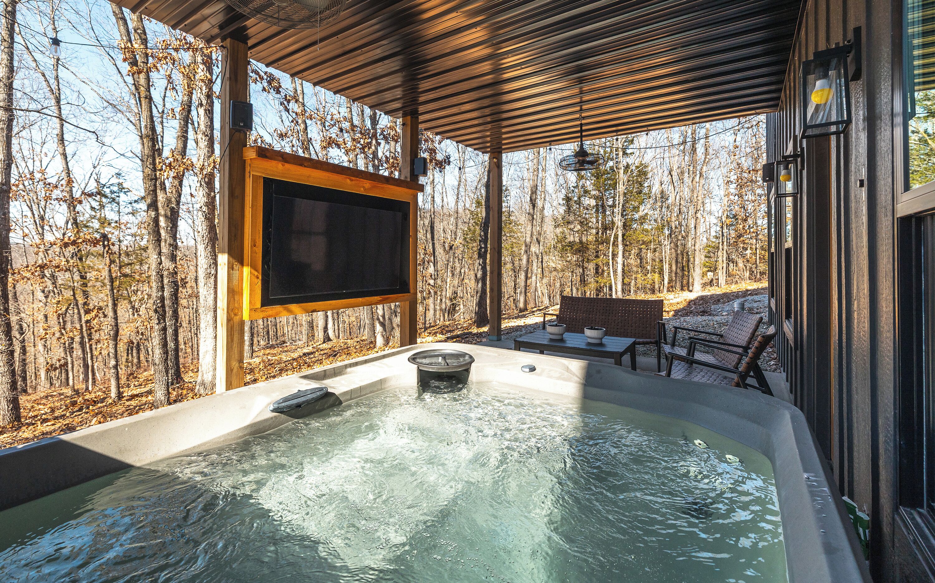Hot tub & TV