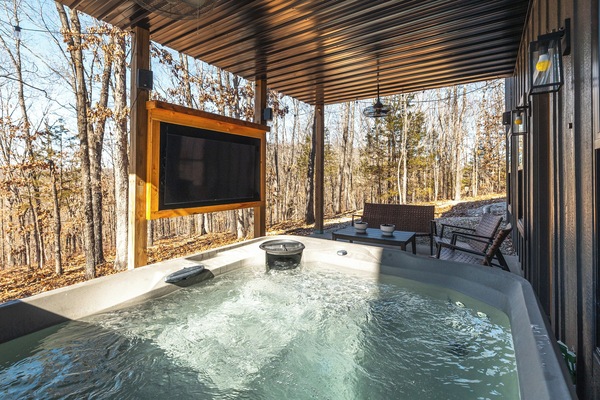 Hot tub & TV