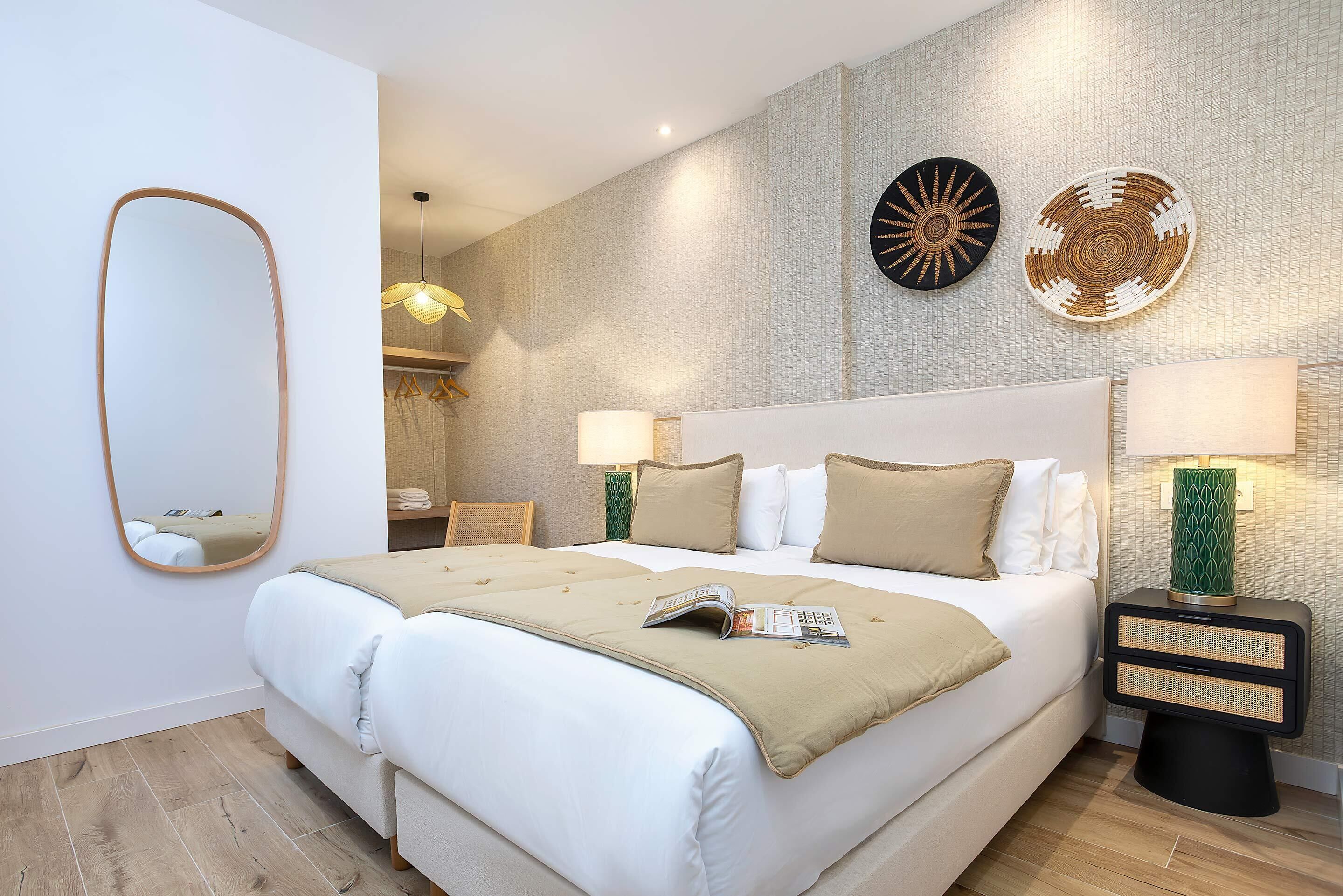 Căn hộ (3 Bedrooms) | 3 phòng ngủ, bàn ủi/dụng cụ ủi quần áo 