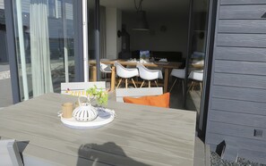 Outdoor dining - Holiday Home 'Olpenitz und Strand' with Sea View, Private Terrace & Sauna (Kappeln)