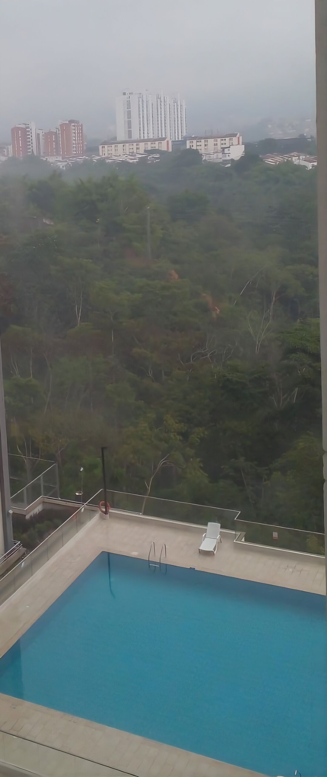 泳池