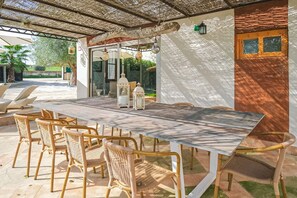 屋外ダイニングエリア