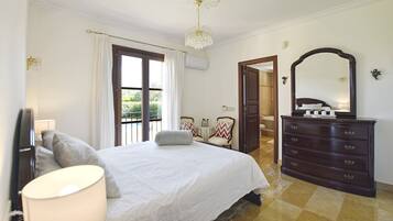 4 camere, ferro/asse da stiro, Wi-Fi, lenzuola