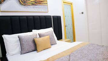 2 bedrooms, iron/ironing board, Internet