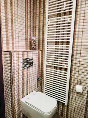 Bathroom - l'imperial Brussels Parking Wifi Fiber Comfort (Bruxelles)