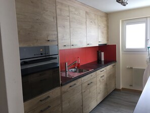 Oven, stovetop, dishwasher - Cosy apartment, great views and ski in ski out(conditions permitting) (Saas-Fee)