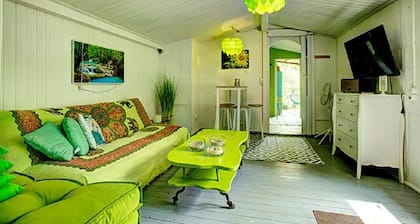 Haus GREENLAND inmitten grüner Natur, völlige Ruhe, super in grün ausgestattet