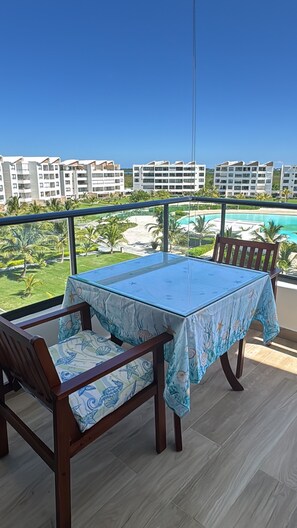 Outdoor dining - Tropical 2BR Getaway with AC in Prime Punta Cana (Punta Cana)