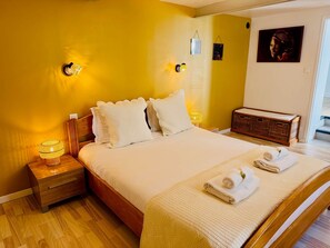 1 habitación, tabla de planchar con plancha, wifi y ropa de cama 