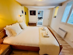 Unclassified image, 5 of 28, button - "Maison Gaïa" Splendid T2, garage and wifi (Sète)