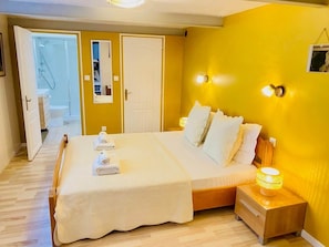 Unclassified image, 2 of 28, button - "Maison Gaïa" Splendid T2, garage and wifi (Sète)