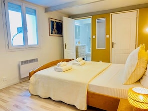 Unclassified image, 4 of 28, button - "Maison Gaïa" Splendid T2, garage and wifi (Sète)