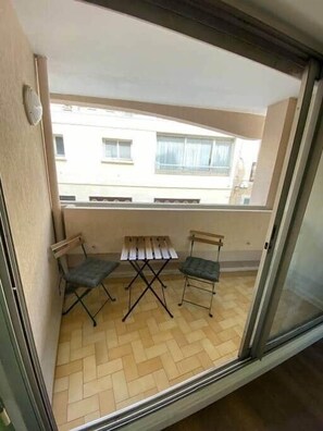 Interior - "Axel 2" Studio Sète station area with balcony (Sète)