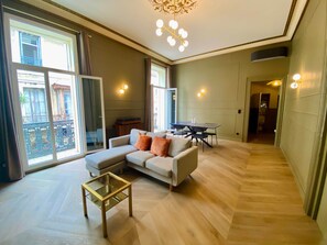 Photo non classée, 2 sur 20, bouton