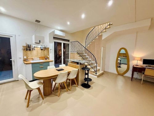 Maison de Ville avec Patio