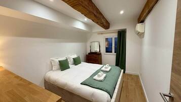 3 habitaciones, wifi gratis y ropa de cama