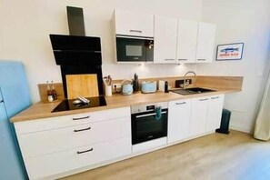 Unclassified image, 3 of 14, button - "Le Carnot" Nice T2 in town center, wifi (Sète)