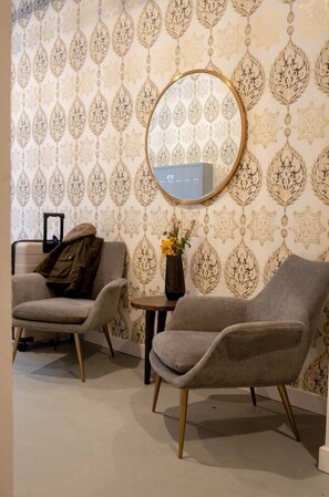 Interior - Inquirer Studio at The Kestrel (Philadelphia)